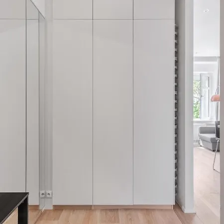 Days - One-bedroom With Courtyard View In Karlin * Прага
