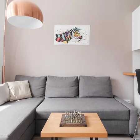 Days - One-bedroom With Courtyard View In Karlin