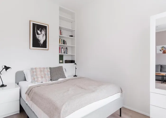 Days - One-bedroom With Courtyard View In Karlin Prag