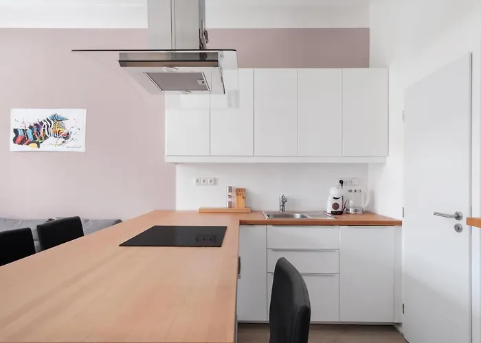 Days - One-bedroom With Courtyard View In Karlin