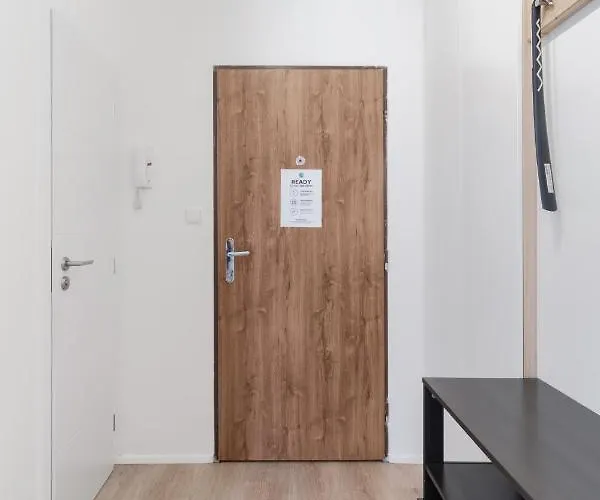 Days - One-bedroom With Courtyard View In Karlin Lejlighed