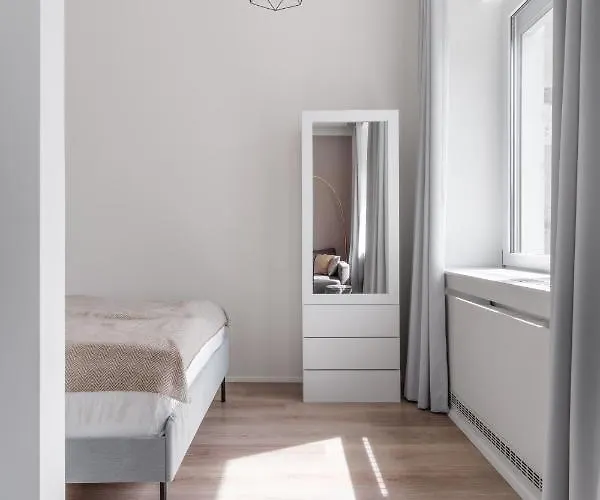 Days - One-bedroom With Courtyard View In Karlin Prag